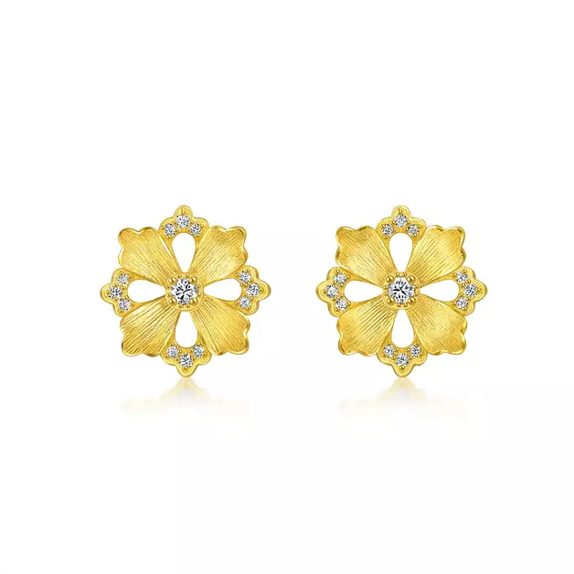 CHOW SANG SANG 999 24K Gold Cultural Blessings Gesang Flower Blossom Diamond Stud Earrings for Women 94737E