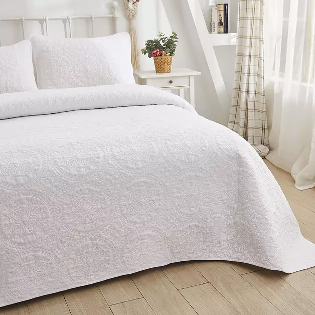Brandream White Quilt Set Cotton King Size Cottage Rose Stitched Quilt 3PC